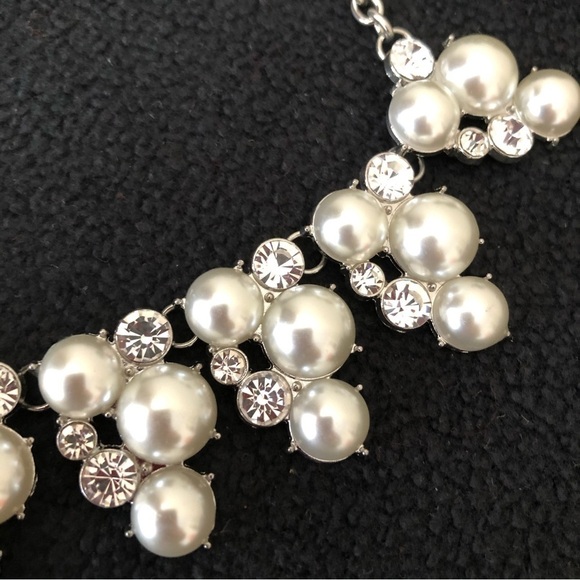 Paparazzi 5-piece Set White and Silver NWT - Picture 2 of 7